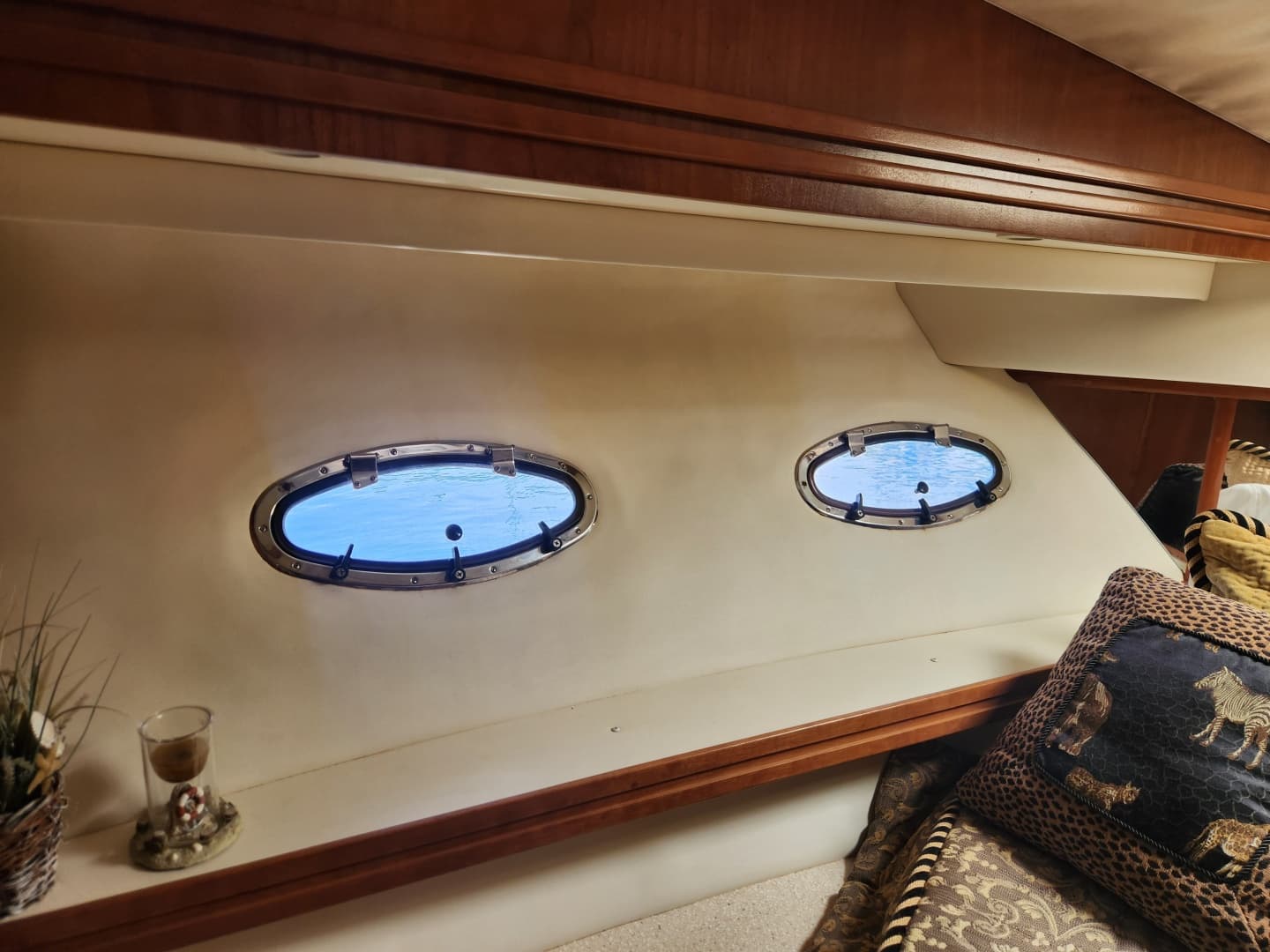 1998 Carver Voyager Pilothouse