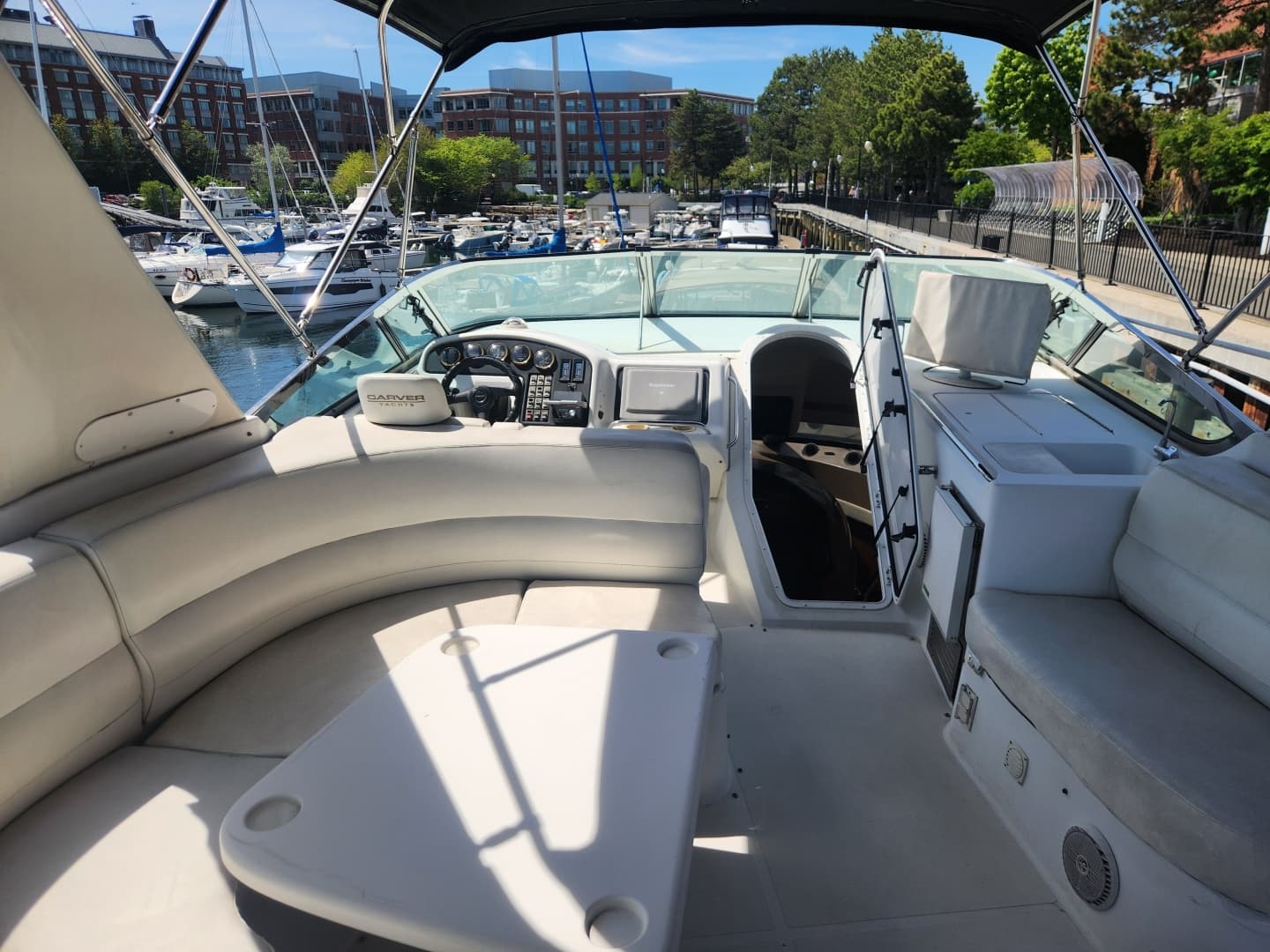 1998 Carver Voyager Pilothouse