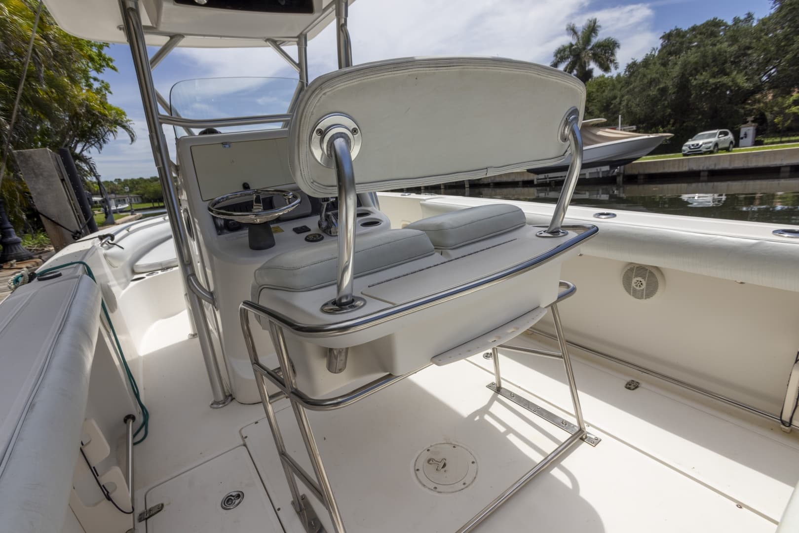 2007 Boston Whaler 270 OUTRAGE