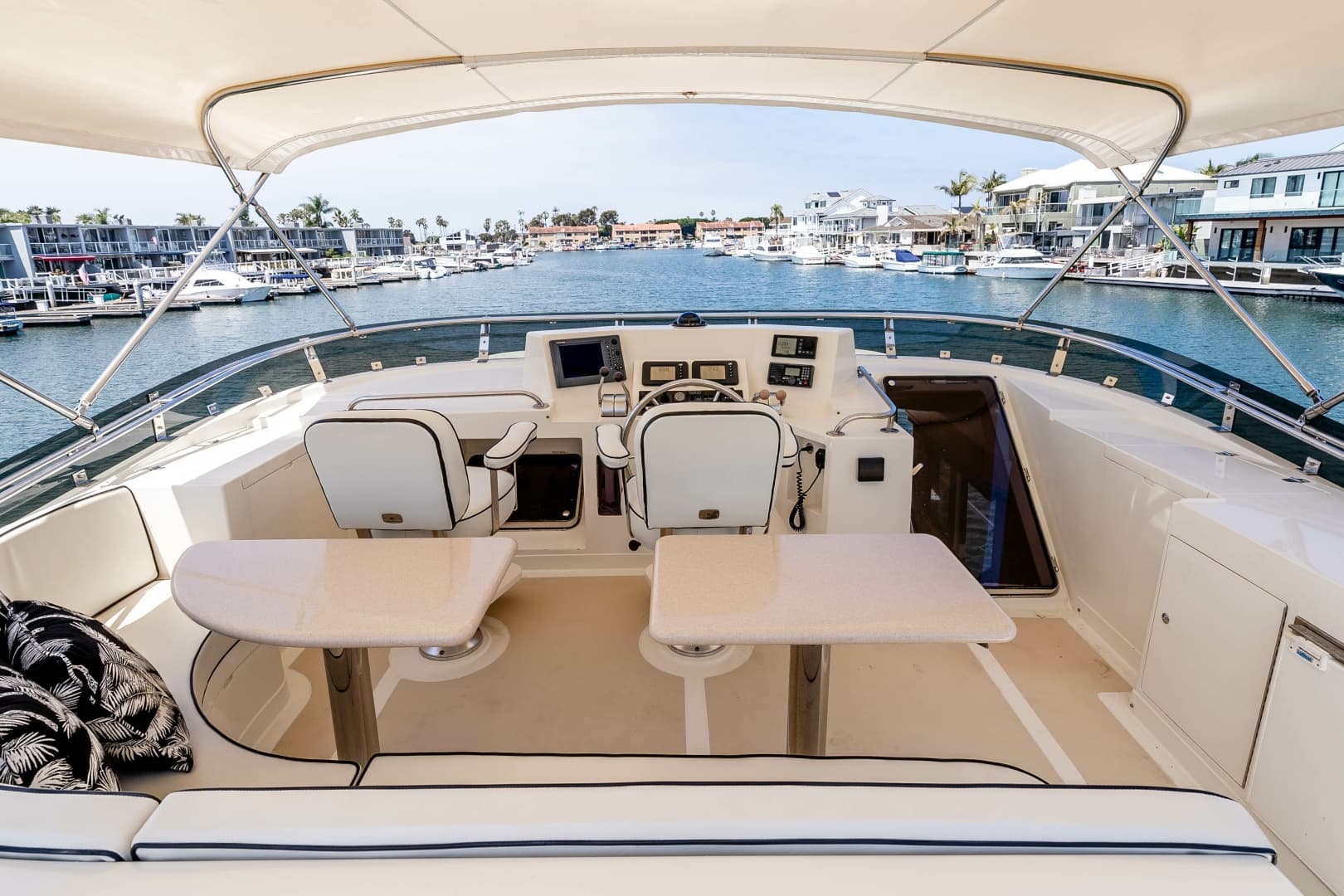 2005 Offshore Yachts Pilothouse