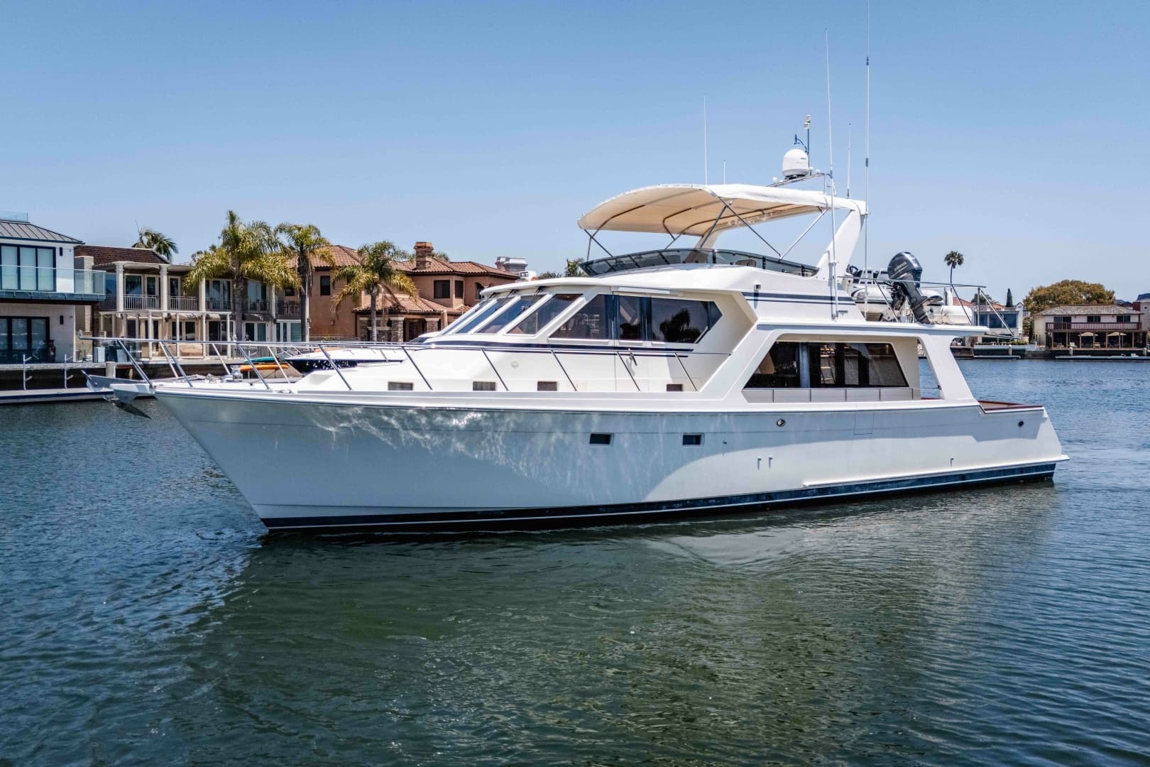 2005 Offshore Yachts Pilothouse