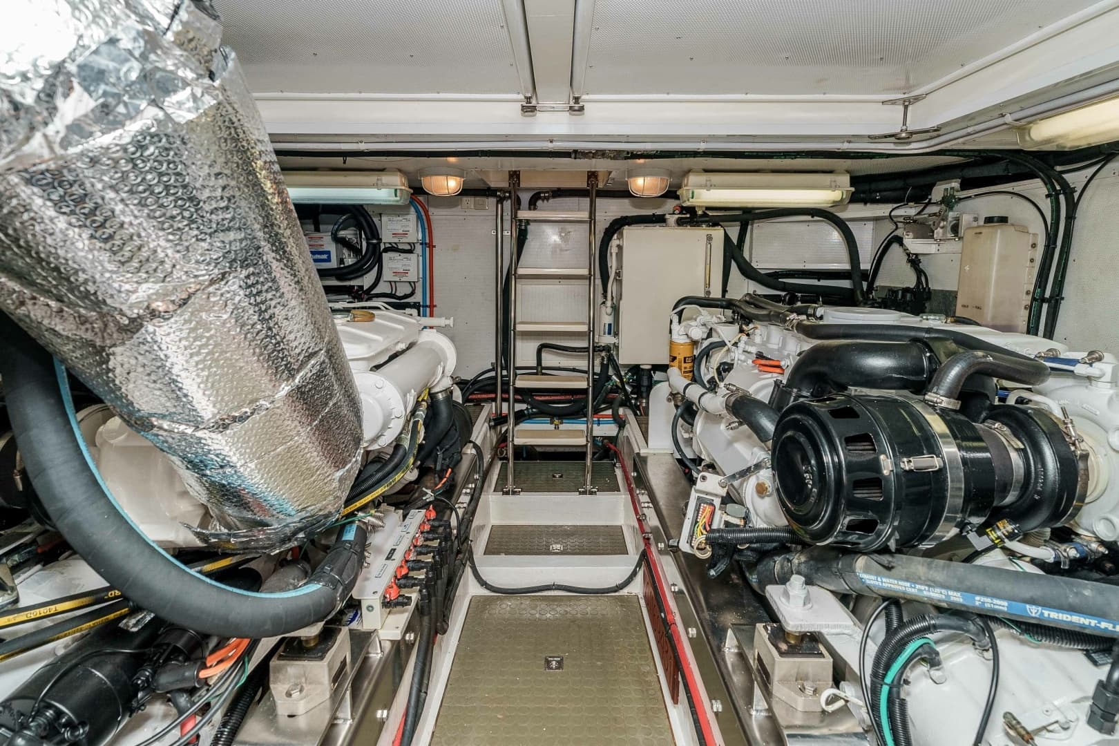 2005 Offshore Yachts Pilothouse
