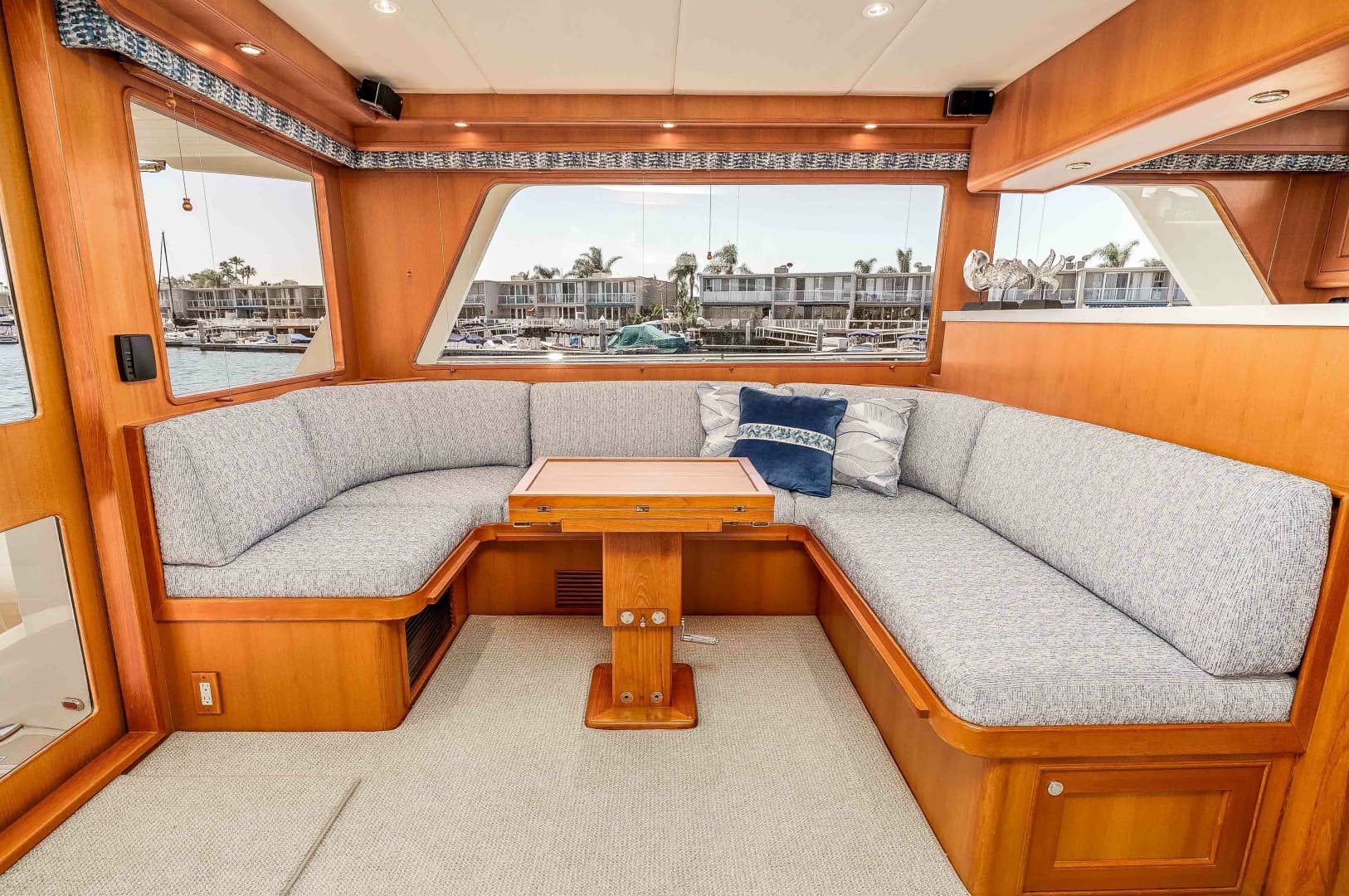 2005 Offshore Yachts Pilothouse