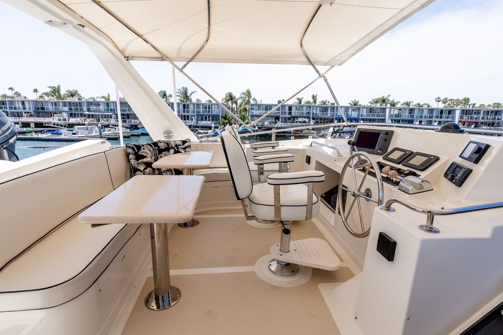 2005 Offshore Yachts Pilothouse