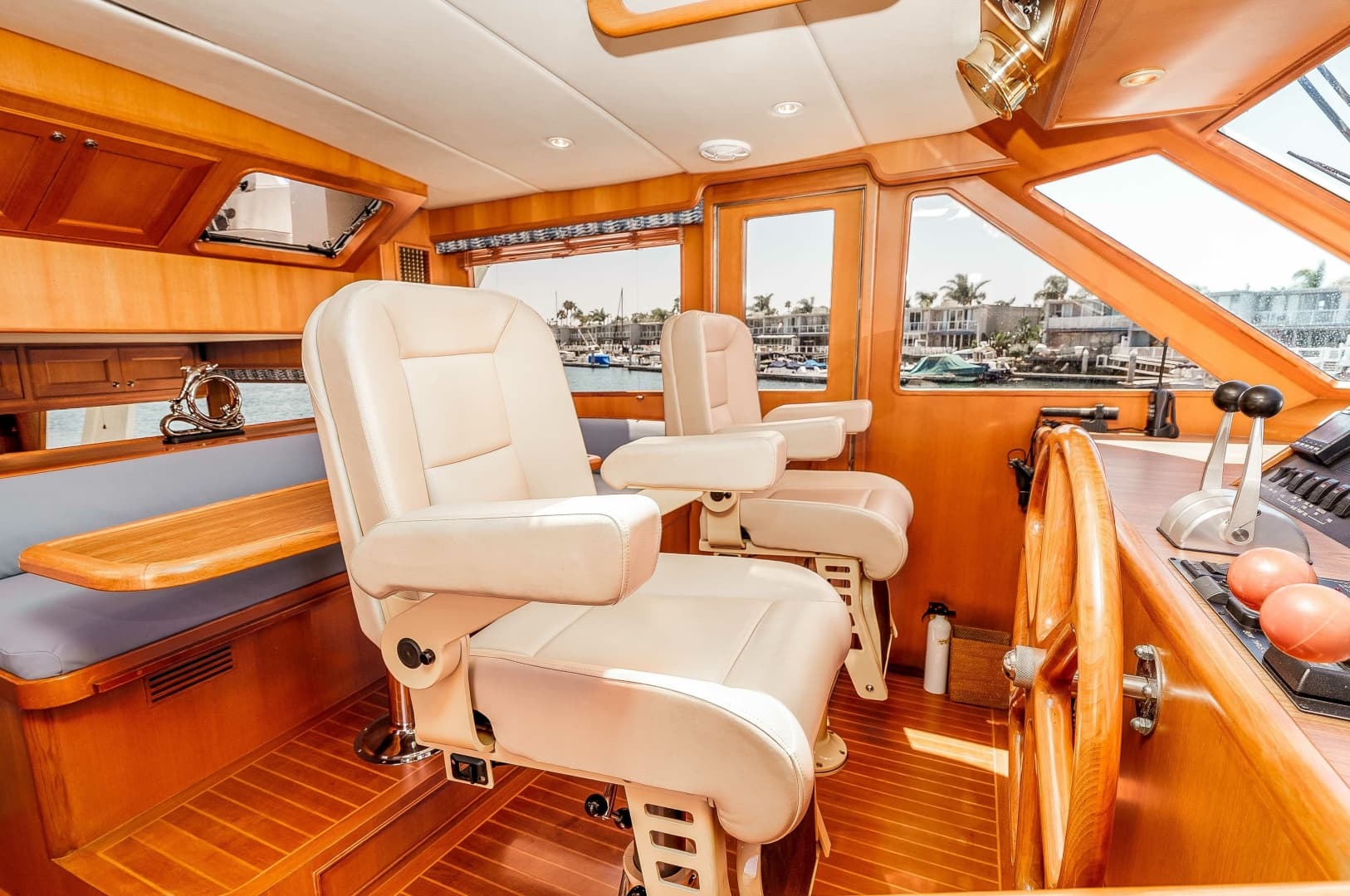 2005 Offshore Yachts Pilothouse