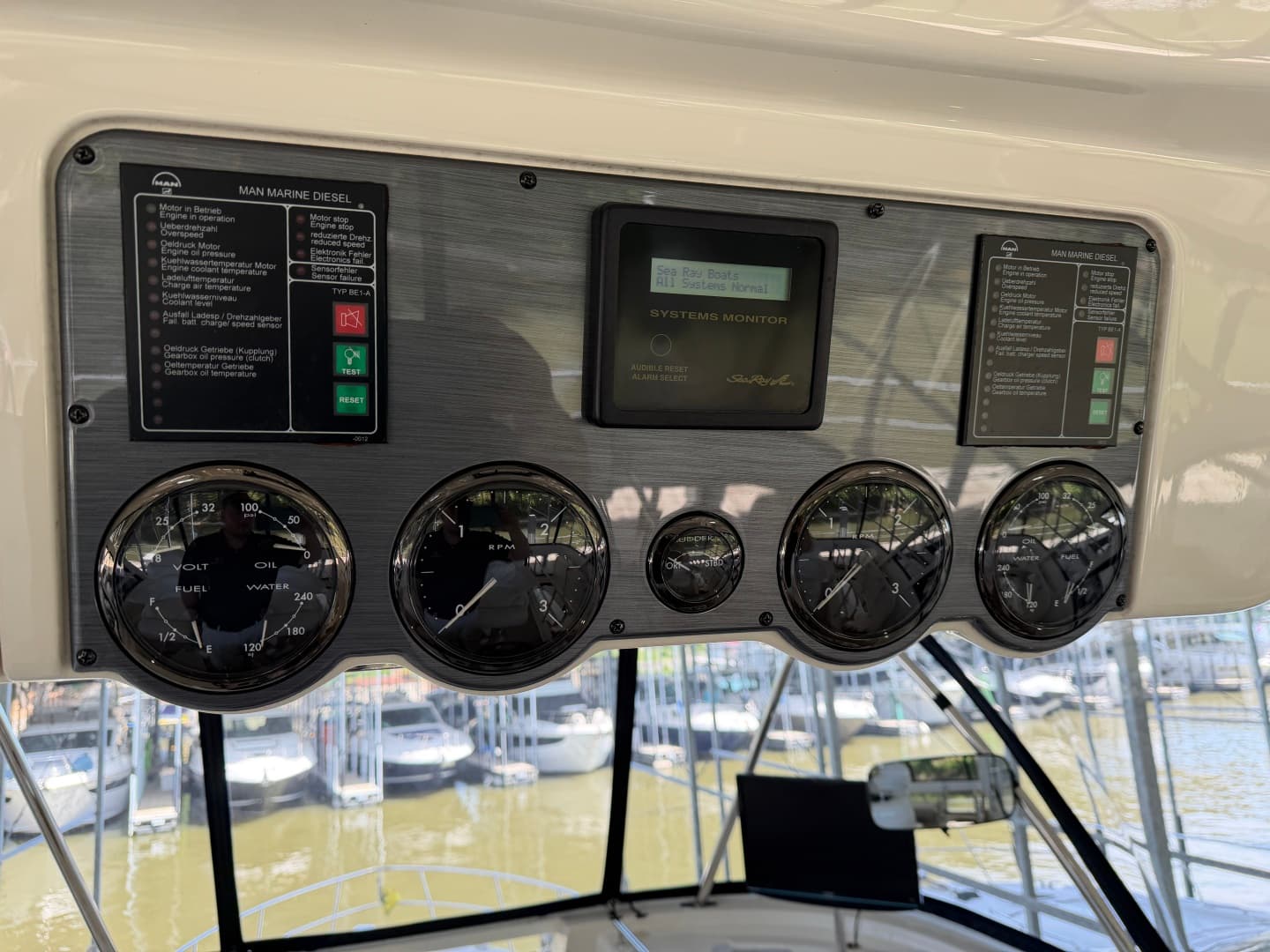 2005 Sea Ray 550 SEDAN BRIDGE