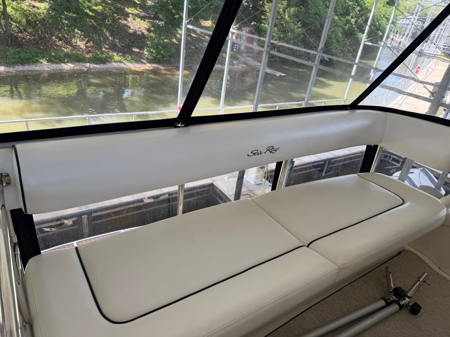 2005 Sea Ray 550 SEDAN BRIDGE