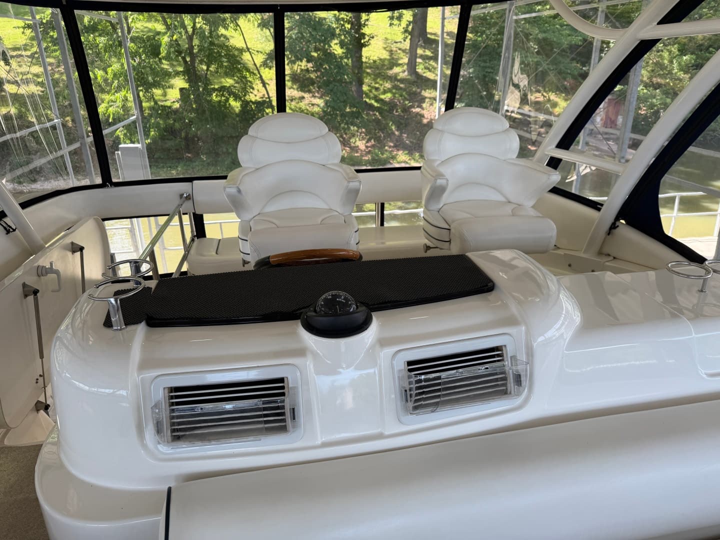 2005 Sea Ray 550 SEDAN BRIDGE