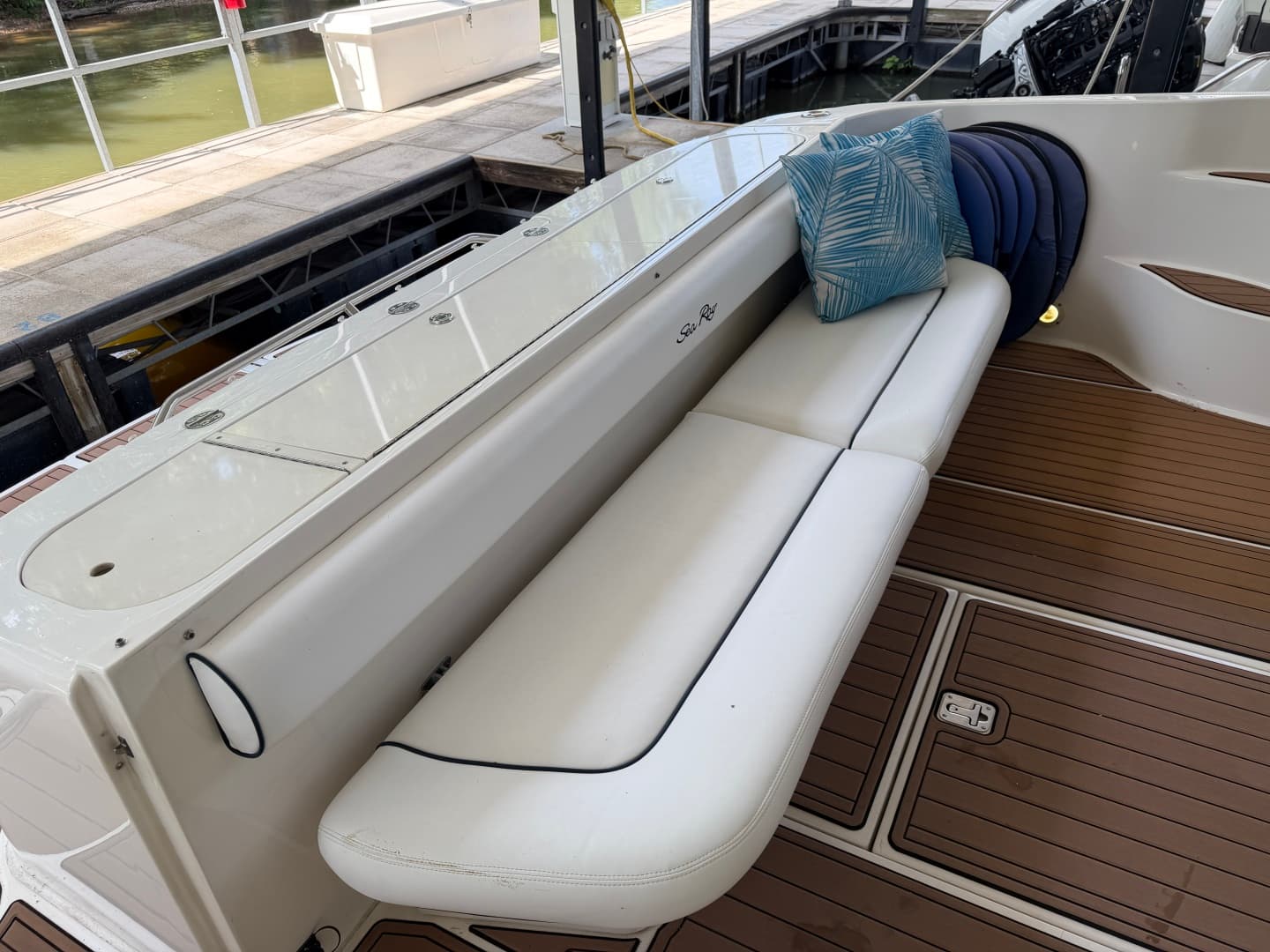 2005 Sea Ray 550 SEDAN BRIDGE