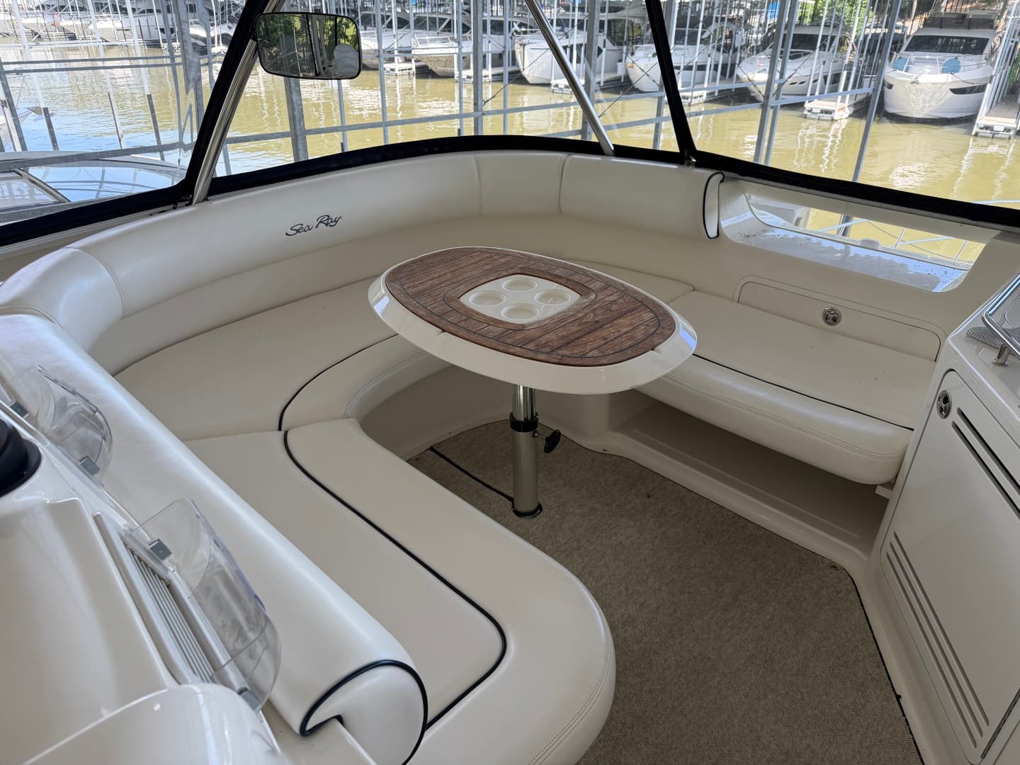2005 Sea Ray 550 SEDAN BRIDGE