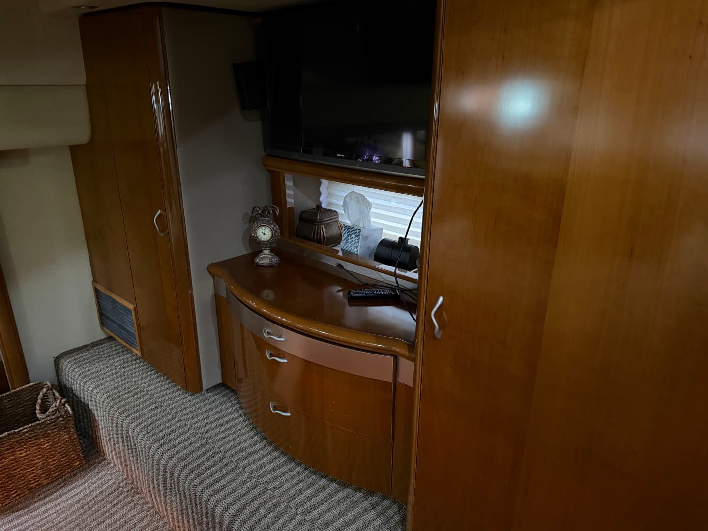 2005 Sea Ray 550 SEDAN BRIDGE