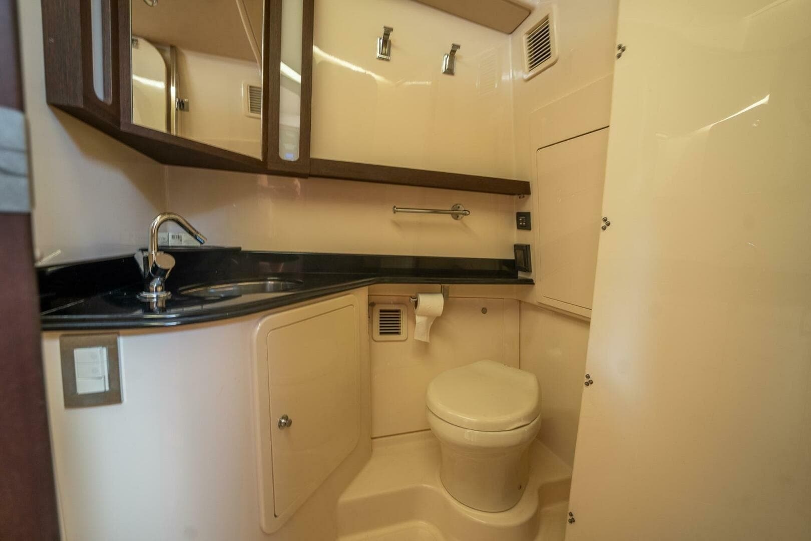 2019 Grady-White Canyon 456