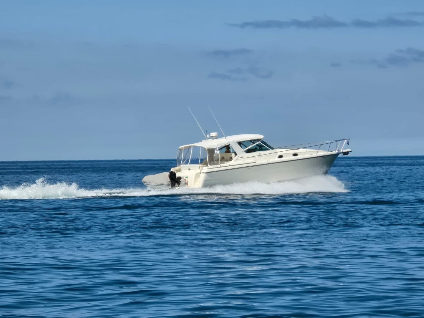 1995 Tiara Yachts 4000 Express