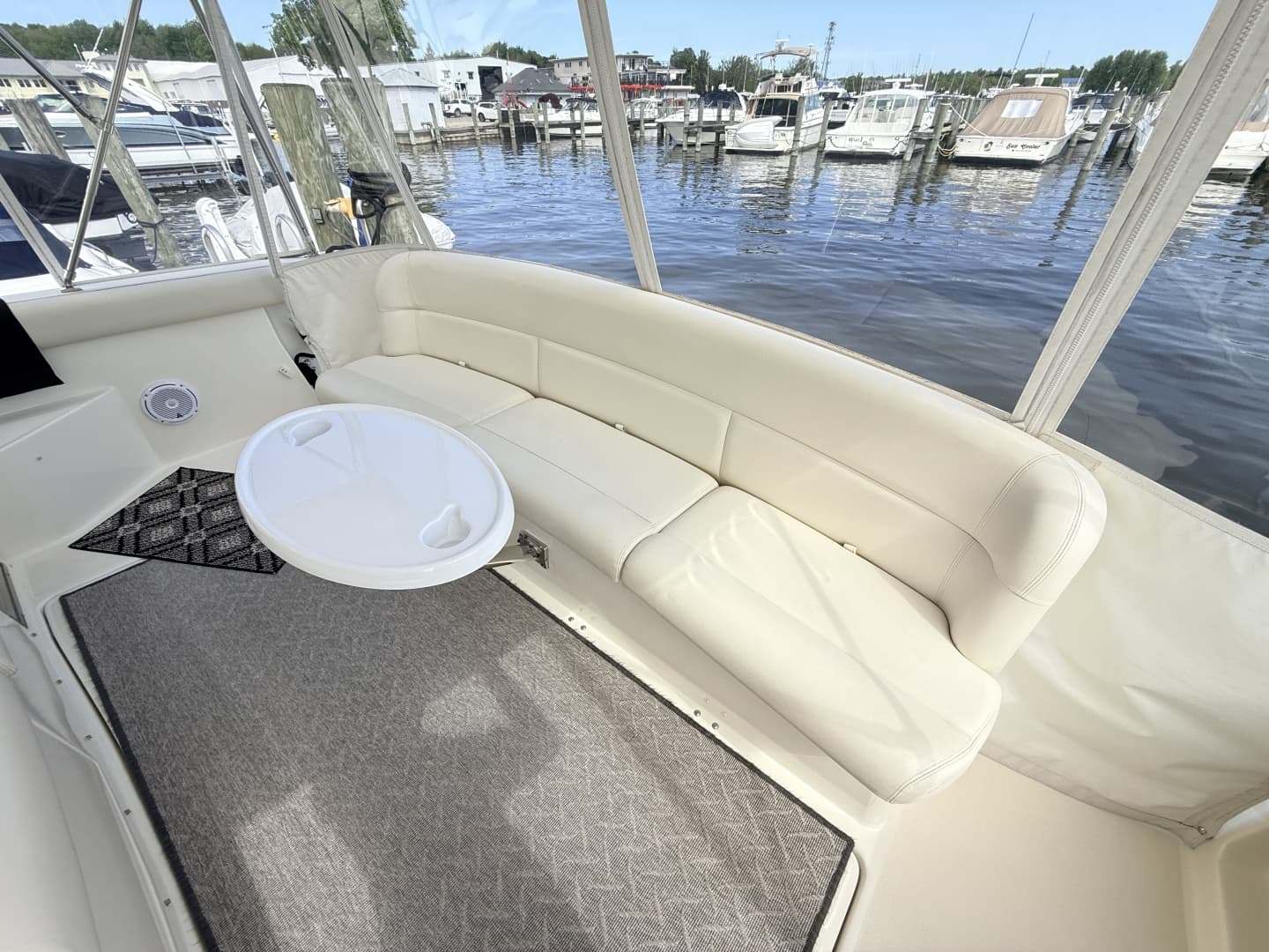 1995 Tiara Yachts 4000 Express