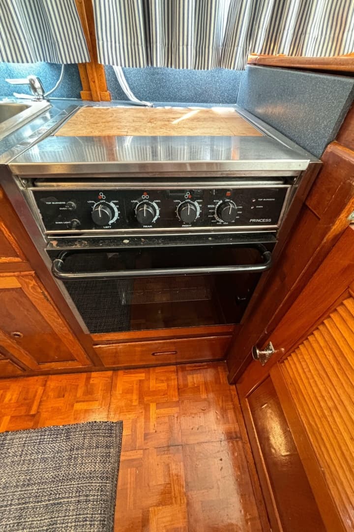 1978 Grand Banks 42 Classic