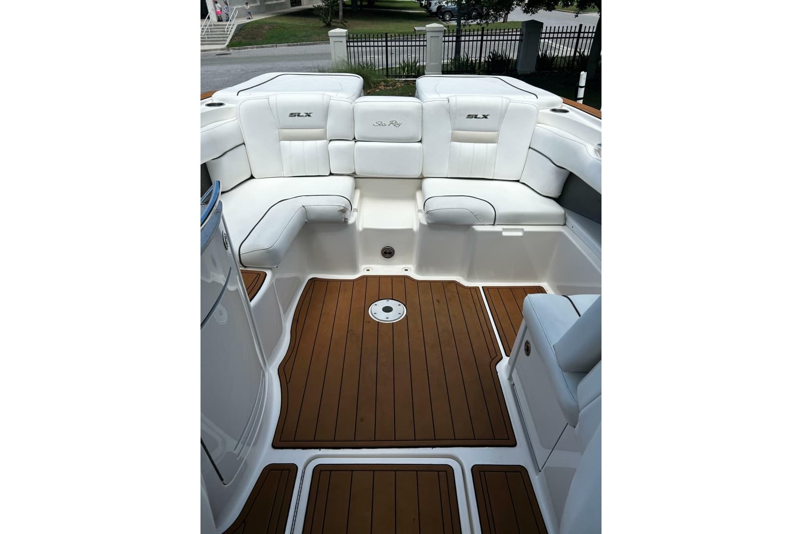 2008 Sea Ray 270 Sundeck