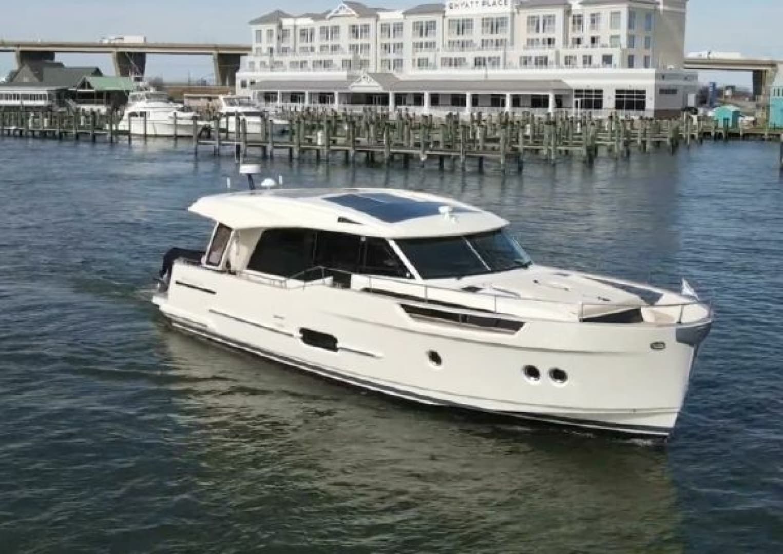 2019 Greenline 48 Coupe Hybrid