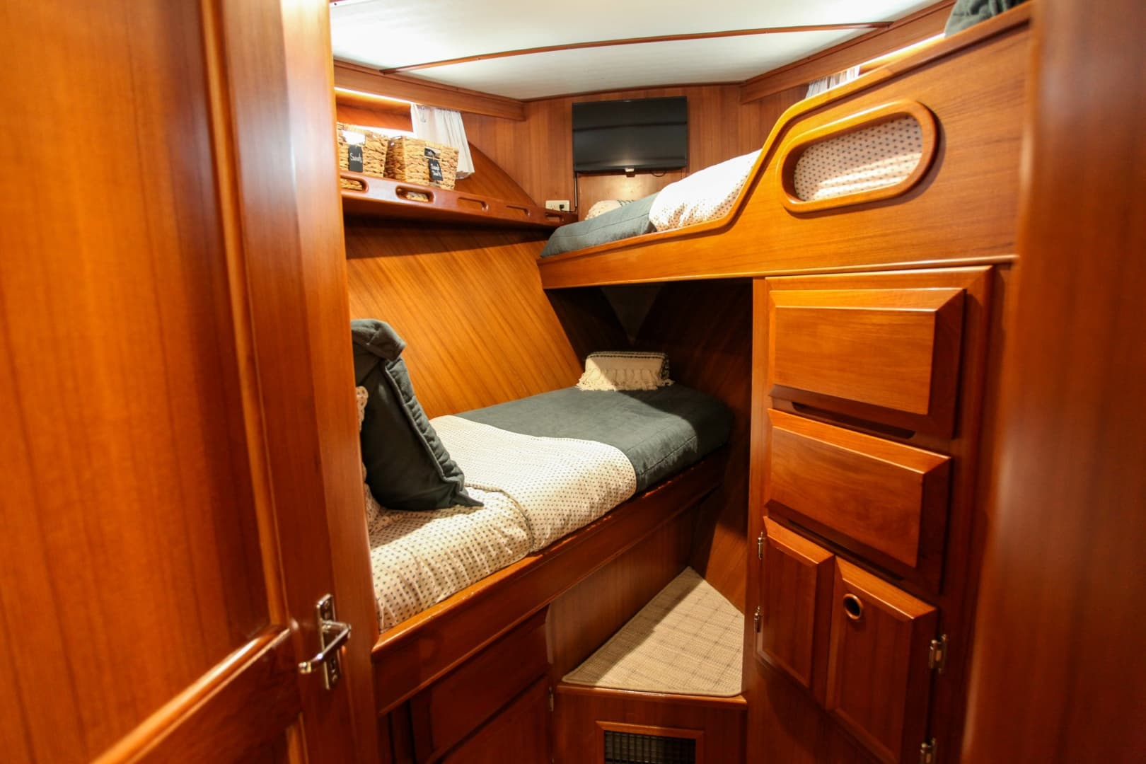 2002 DeFever Raised Pilothouse Trawler