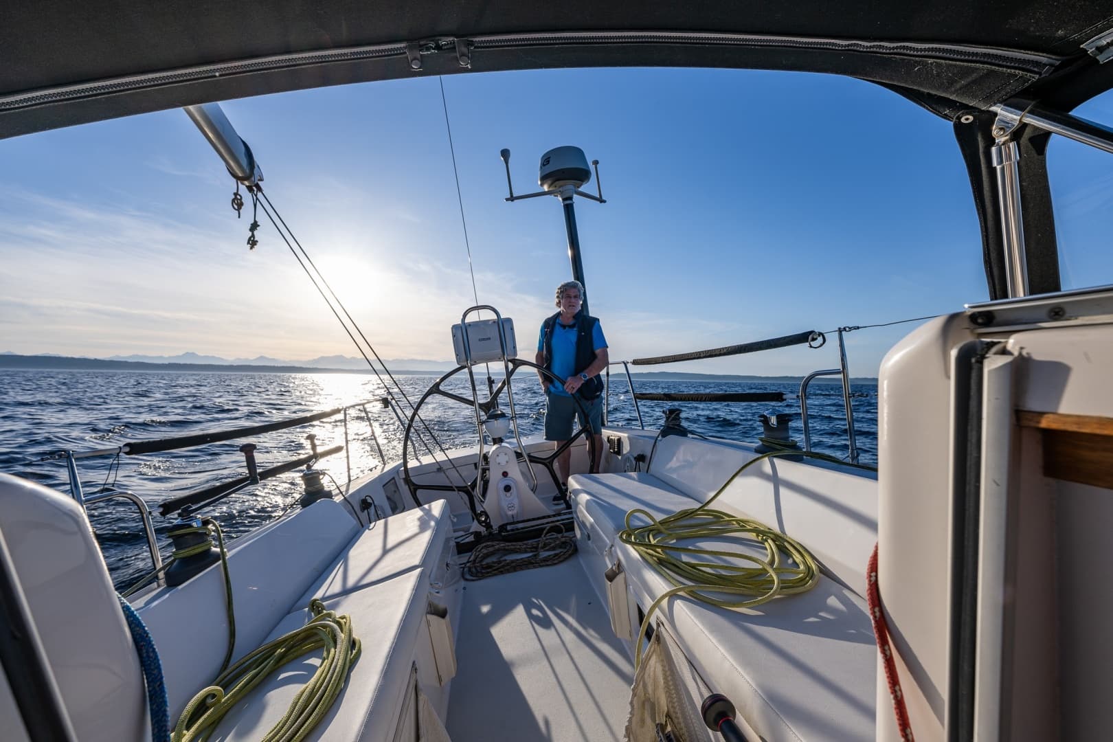 2007 J Boats 124