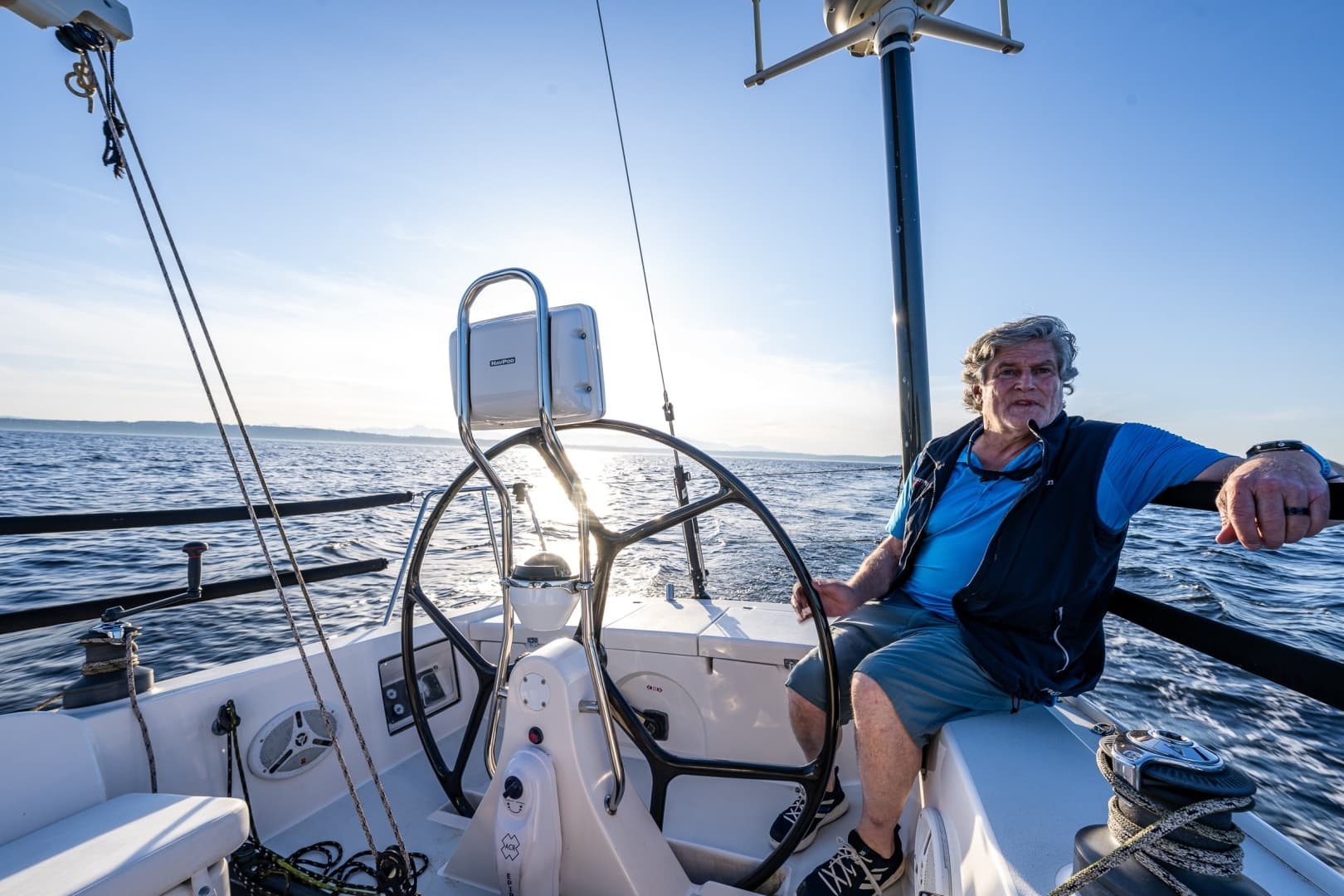 2007 J Boats 124