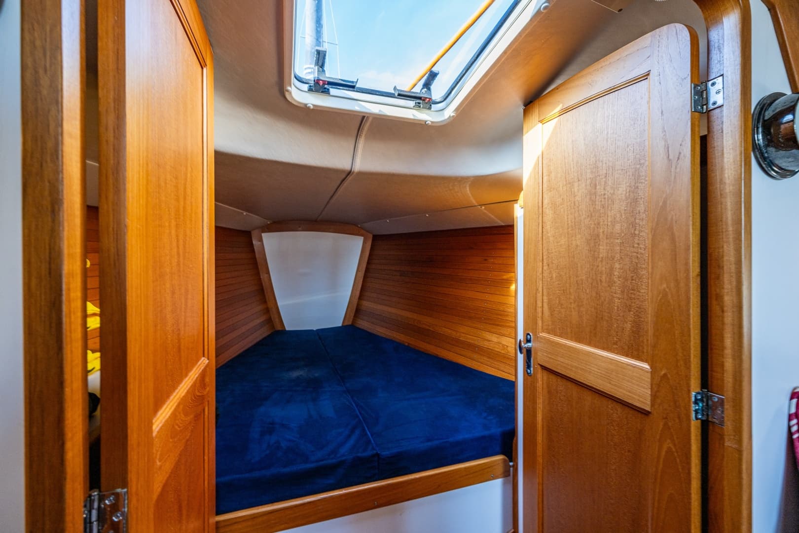 2007 J Boats 124