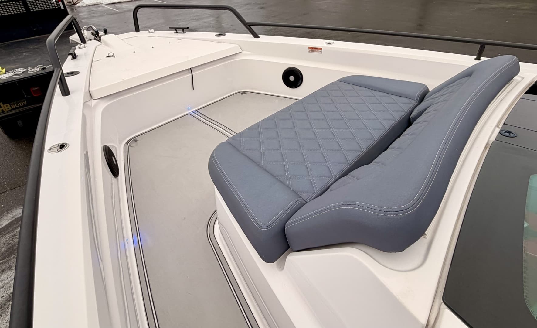 2021 Axopar 37 XC Cross Cabin