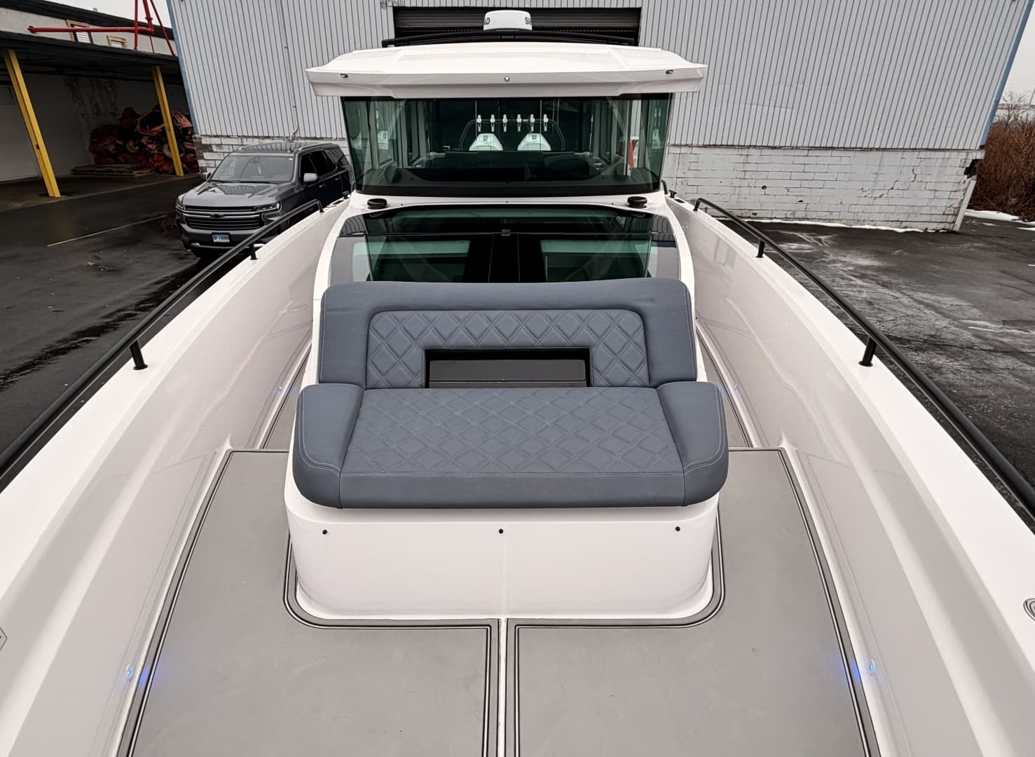 2021 Axopar 37 XC Cross Cabin