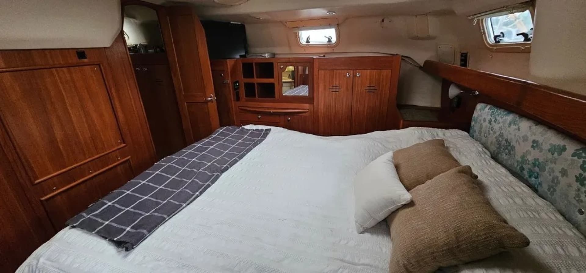 2002 Hunter 420
