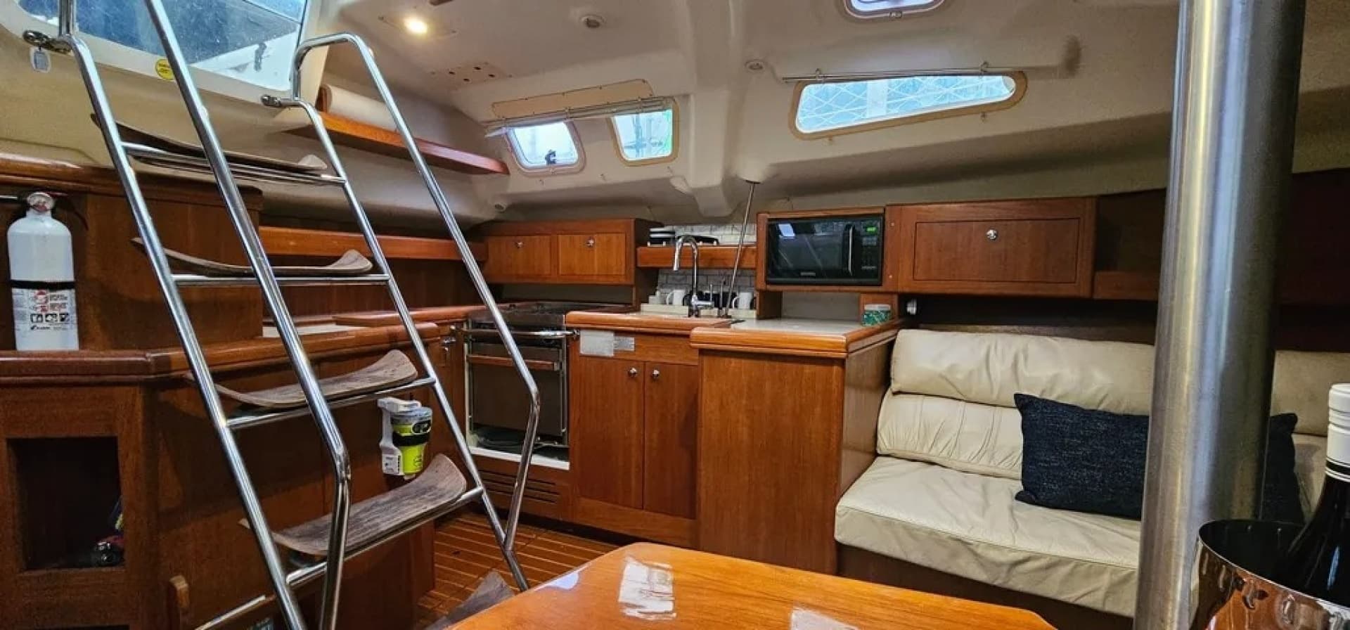2002 Hunter 420