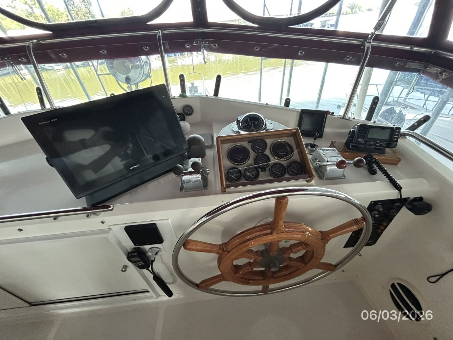 46' Grand Banks flybridge helm2