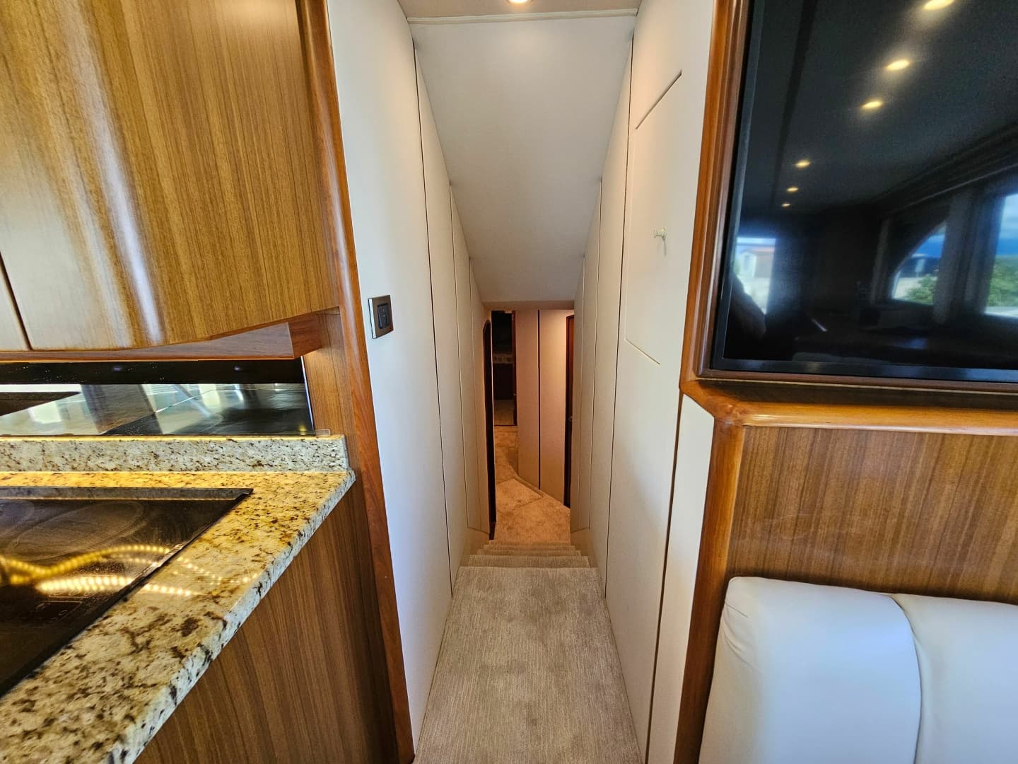 2010 Viking 64' Sportfish Convertible
