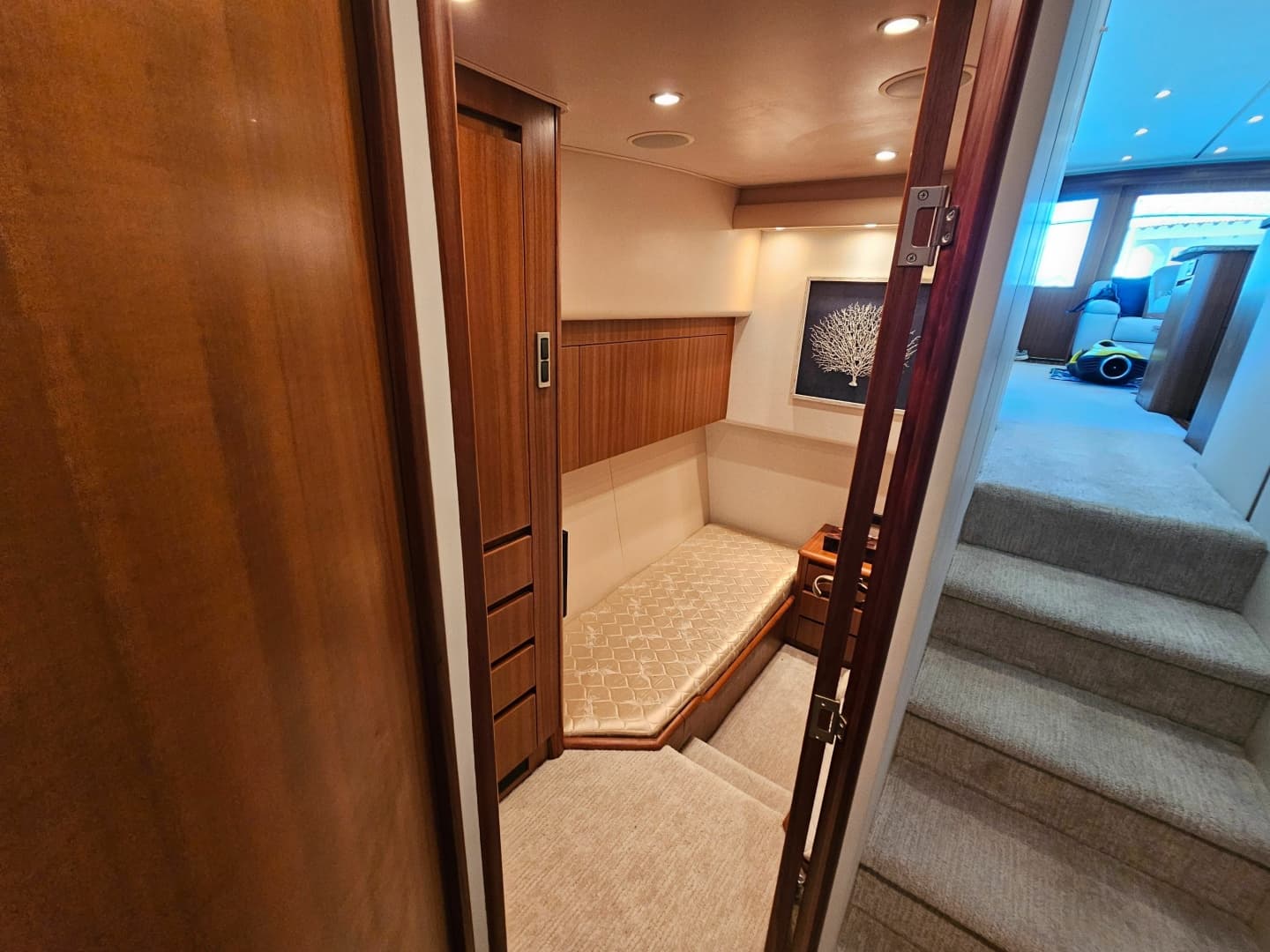 2010 Viking 64' Sportfish Convertible