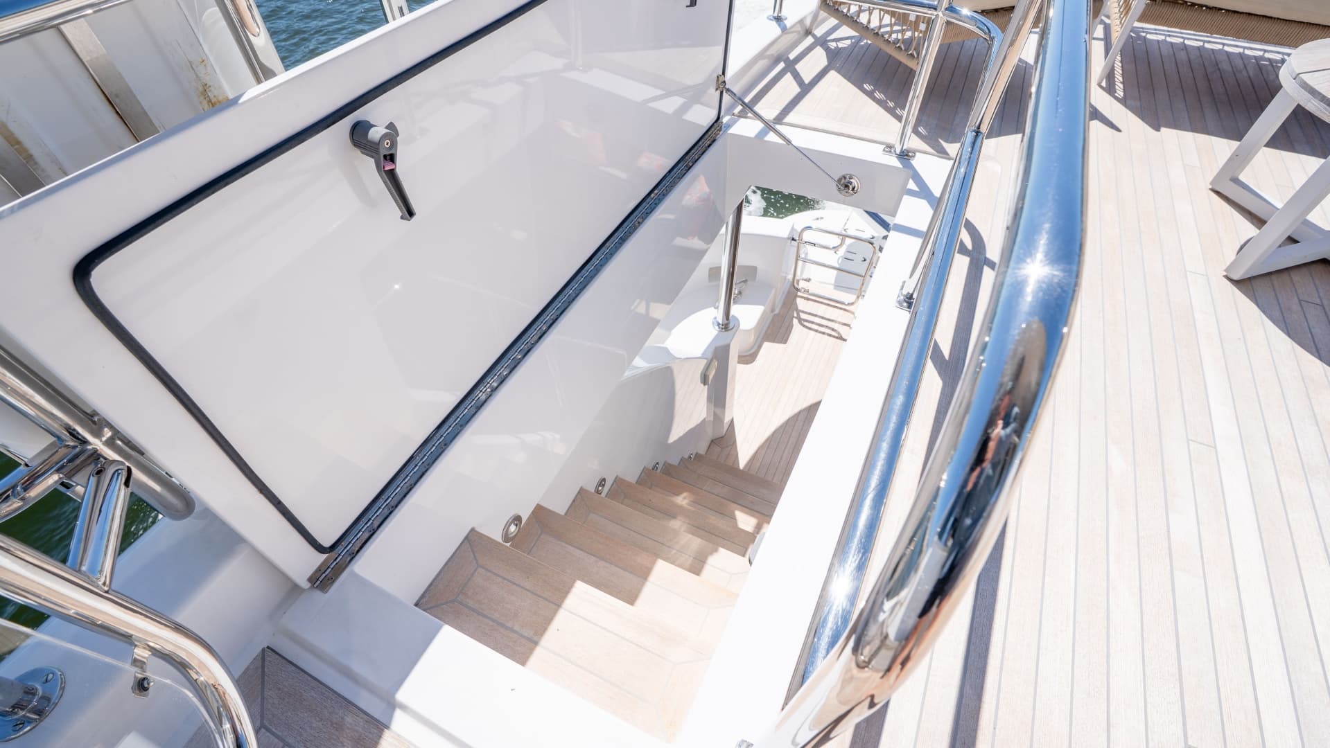 2021 Hatteras M75 Panacera