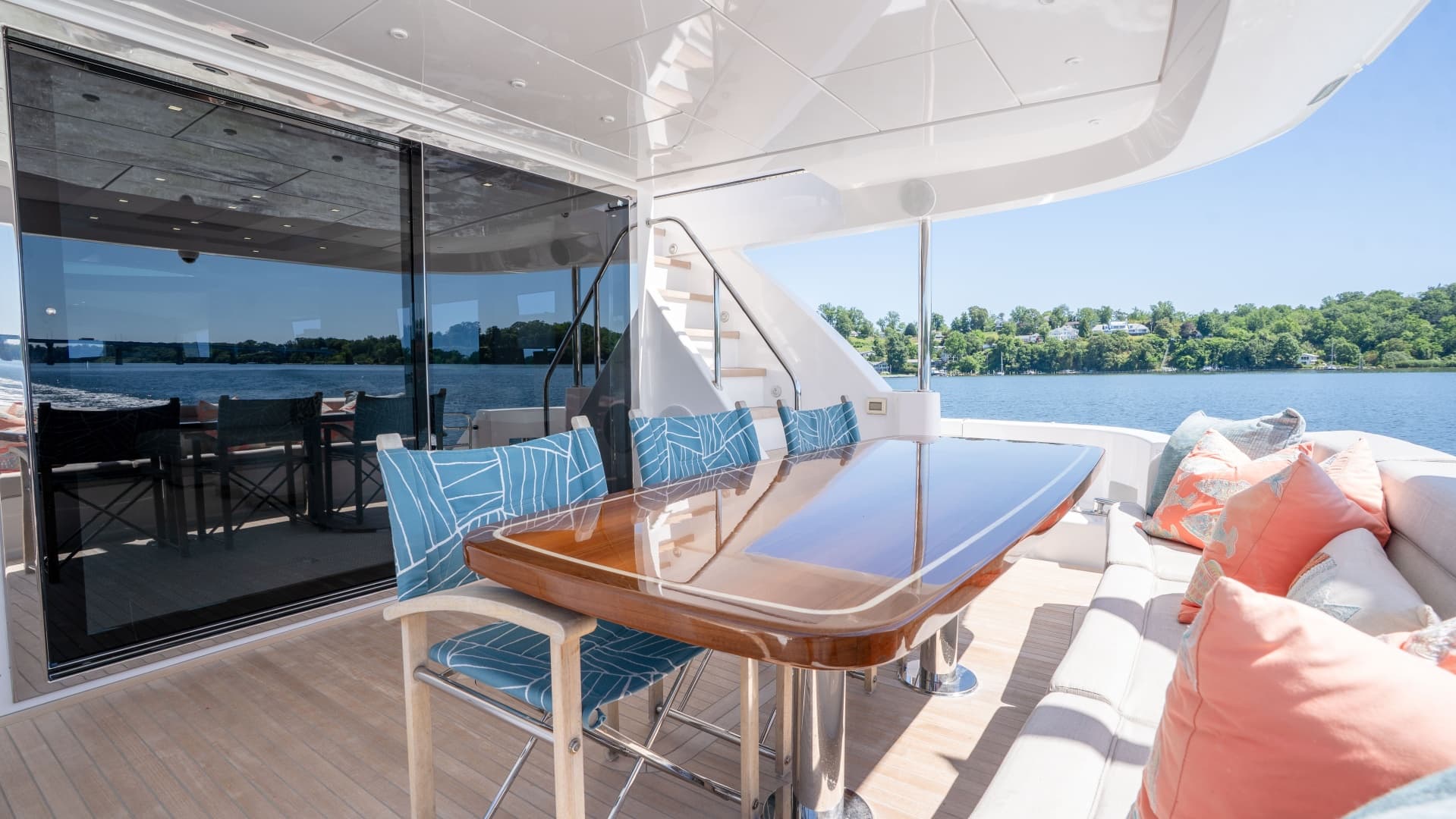 2021 Hatteras M75 Panacera