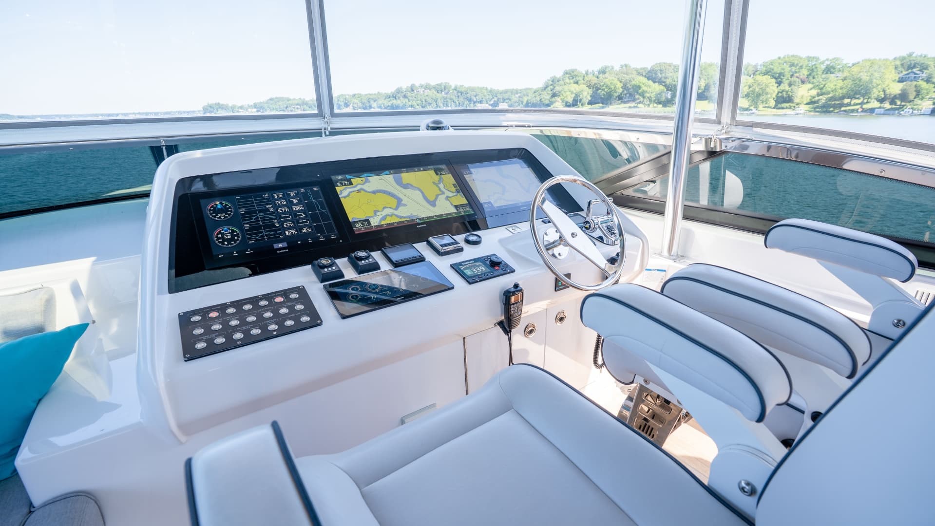 2021 Hatteras M75 Panacera