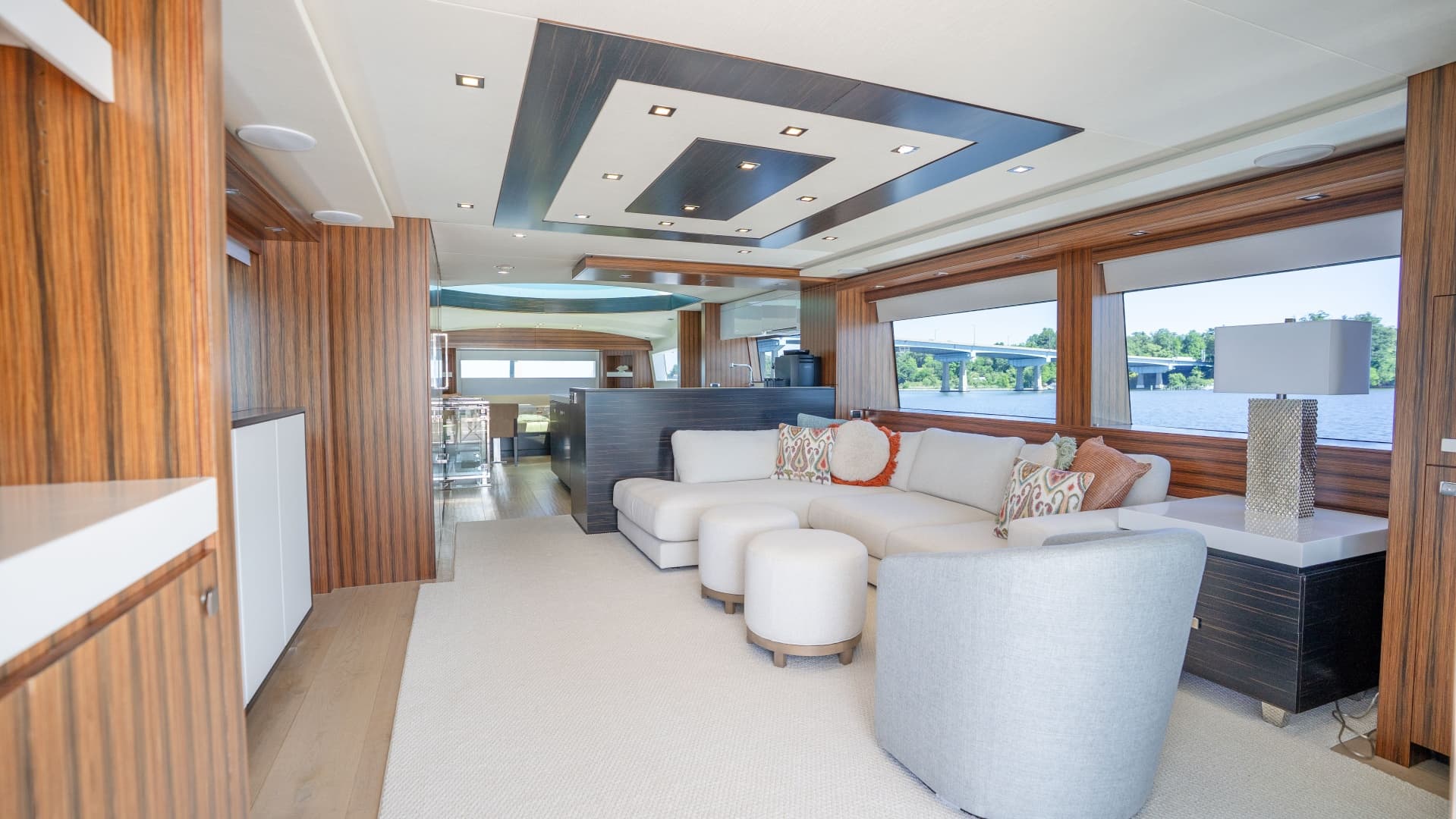 2021 Hatteras M75 Panacera
