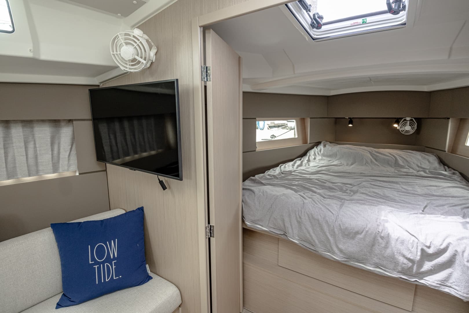 2023 Beneteau 38.1