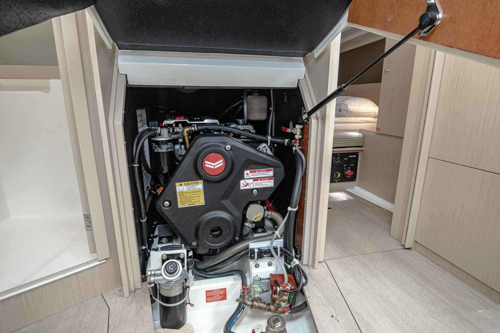 2023 Beneteau 38.1