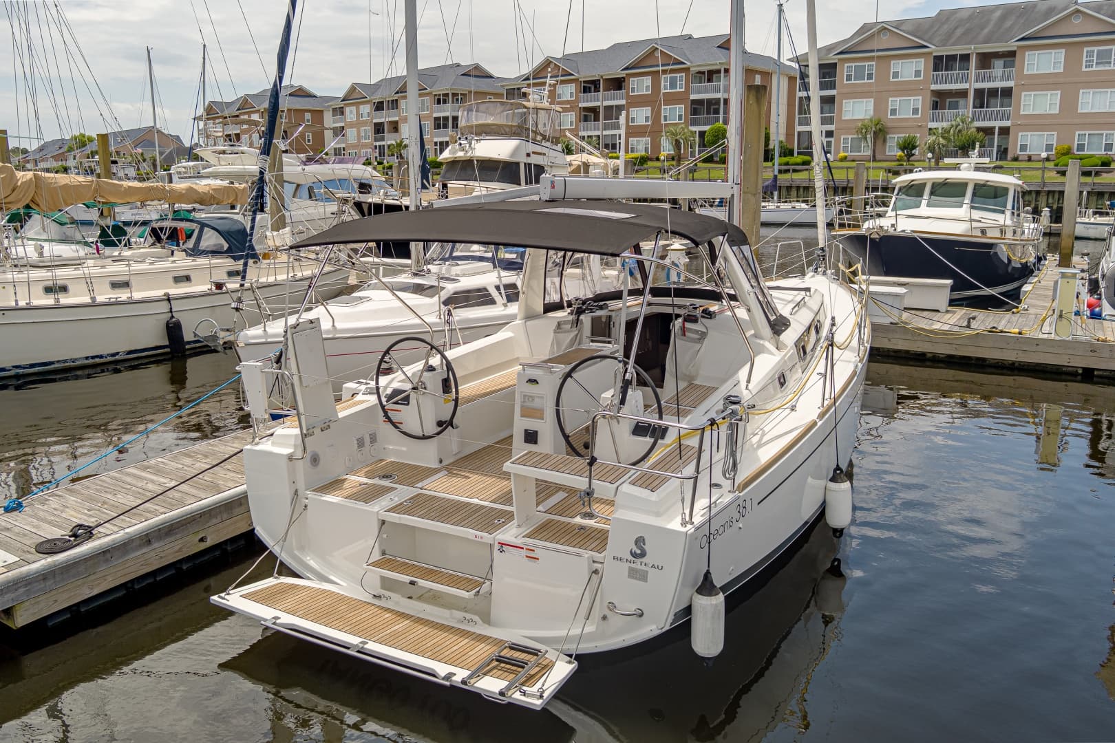 2023 Beneteau 38.1