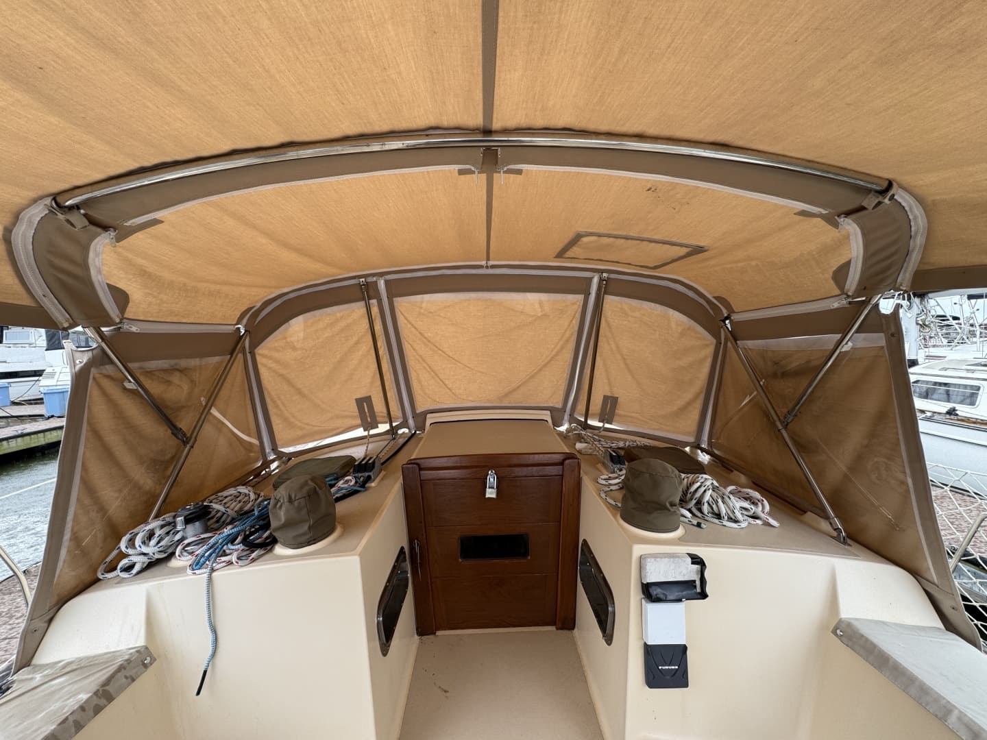 1992 Island Packet 44