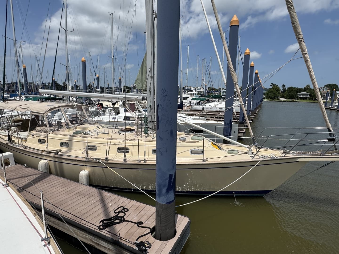 1992 Island Packet 44