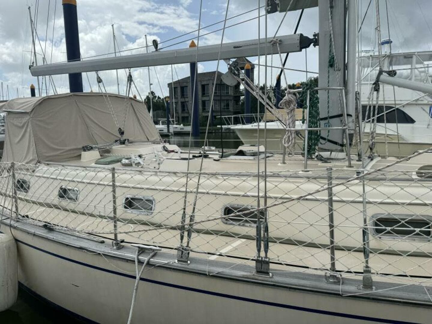 1992 Island Packet 44
