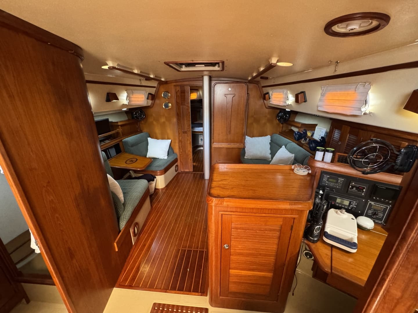 1992 Island Packet 44