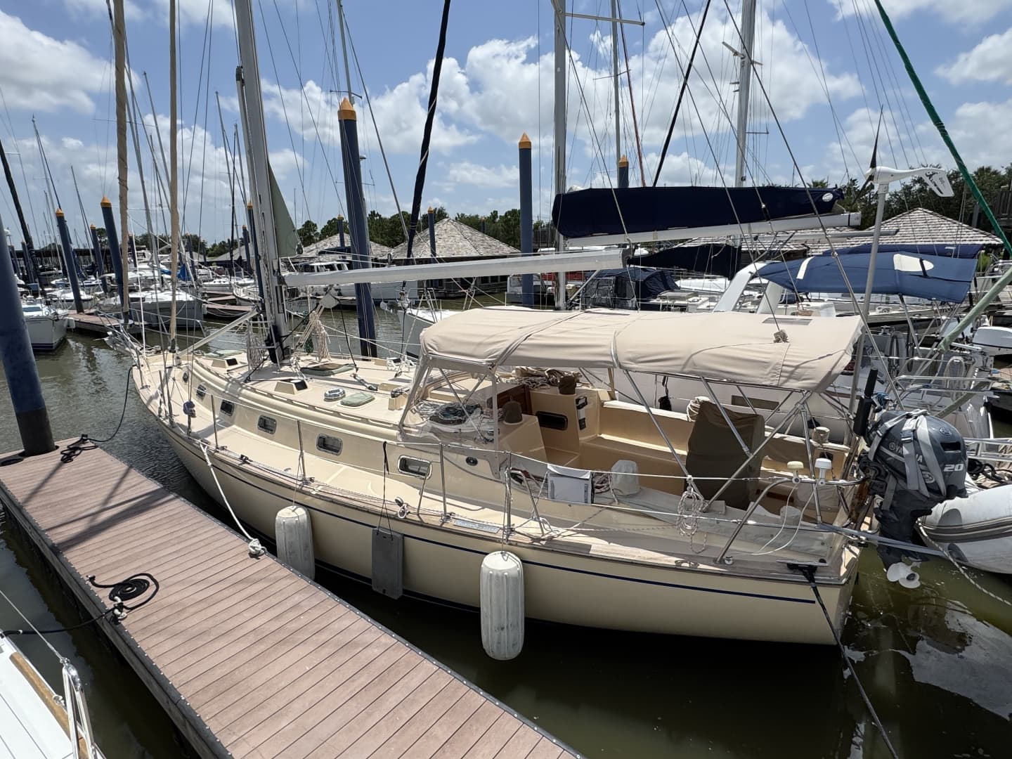 1992 Island Packet 44