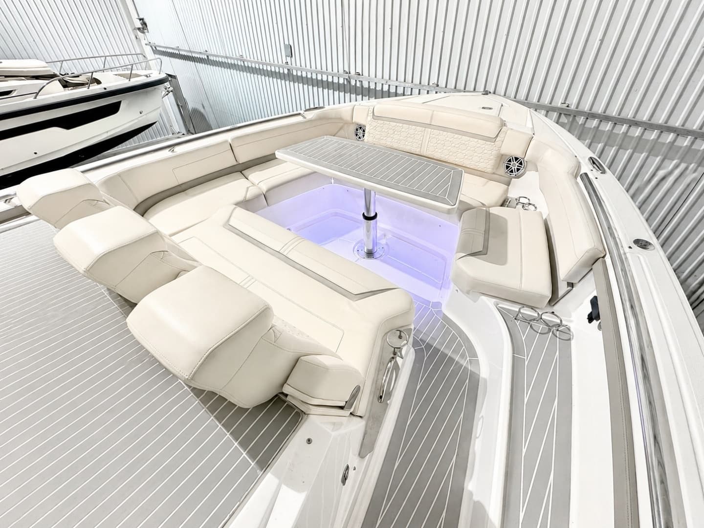2023 Tiara Yachts 48 LS