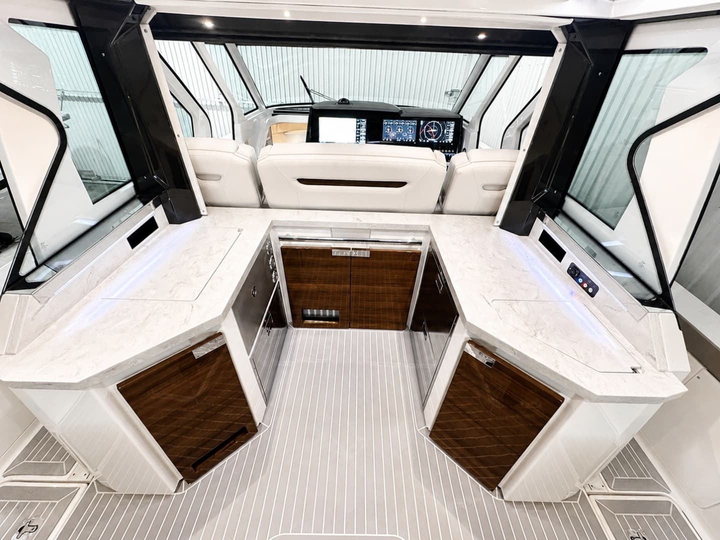 2023 Tiara Yachts 48 LS