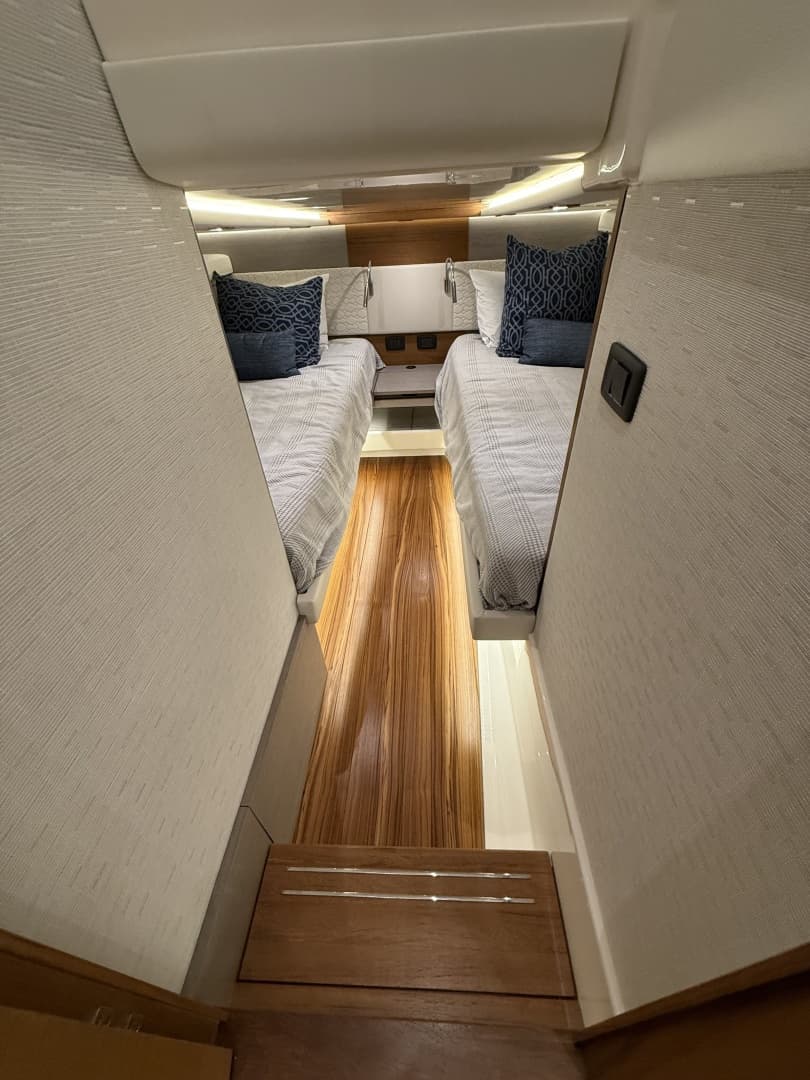 2023 Tiara Yachts 48 LS