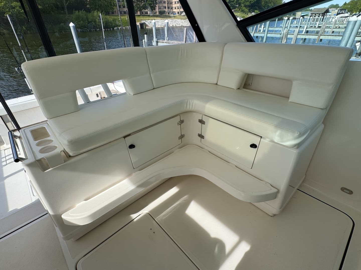 1999 Tiara Yachts 4100 Open