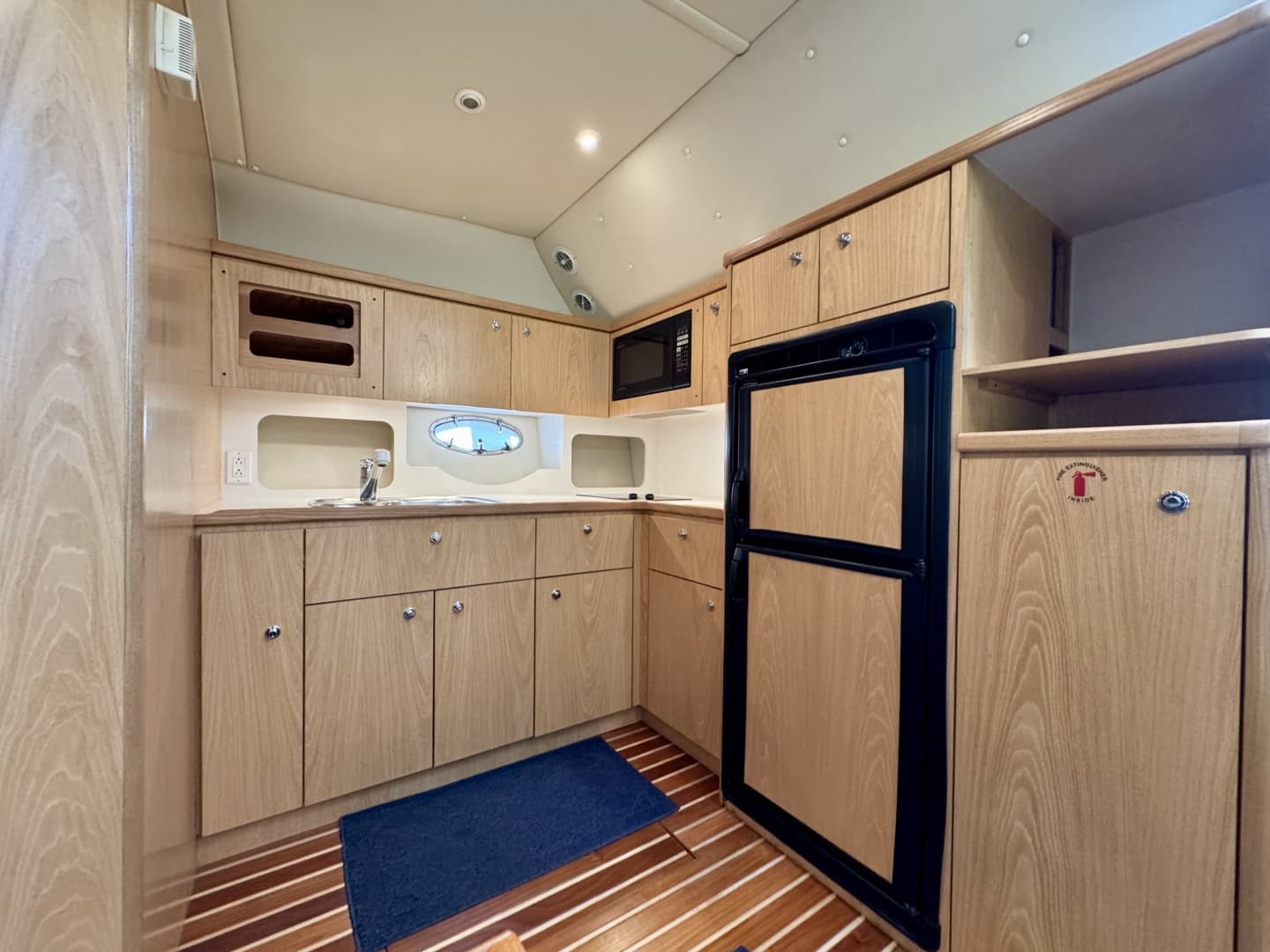 1999 Tiara Yachts 4100 Open