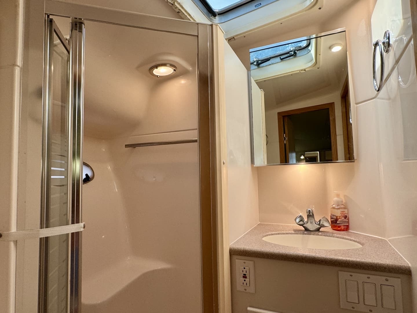1999 Tiara Yachts 4100 Open